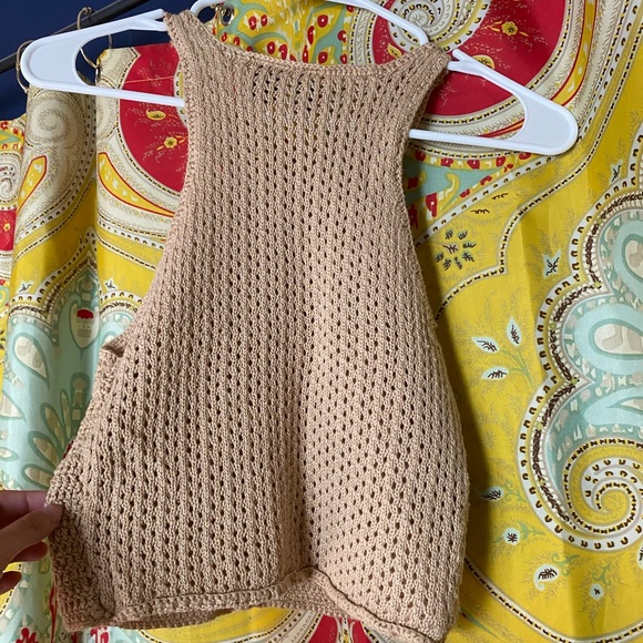 Windsor halter top - Picture 3 of 3